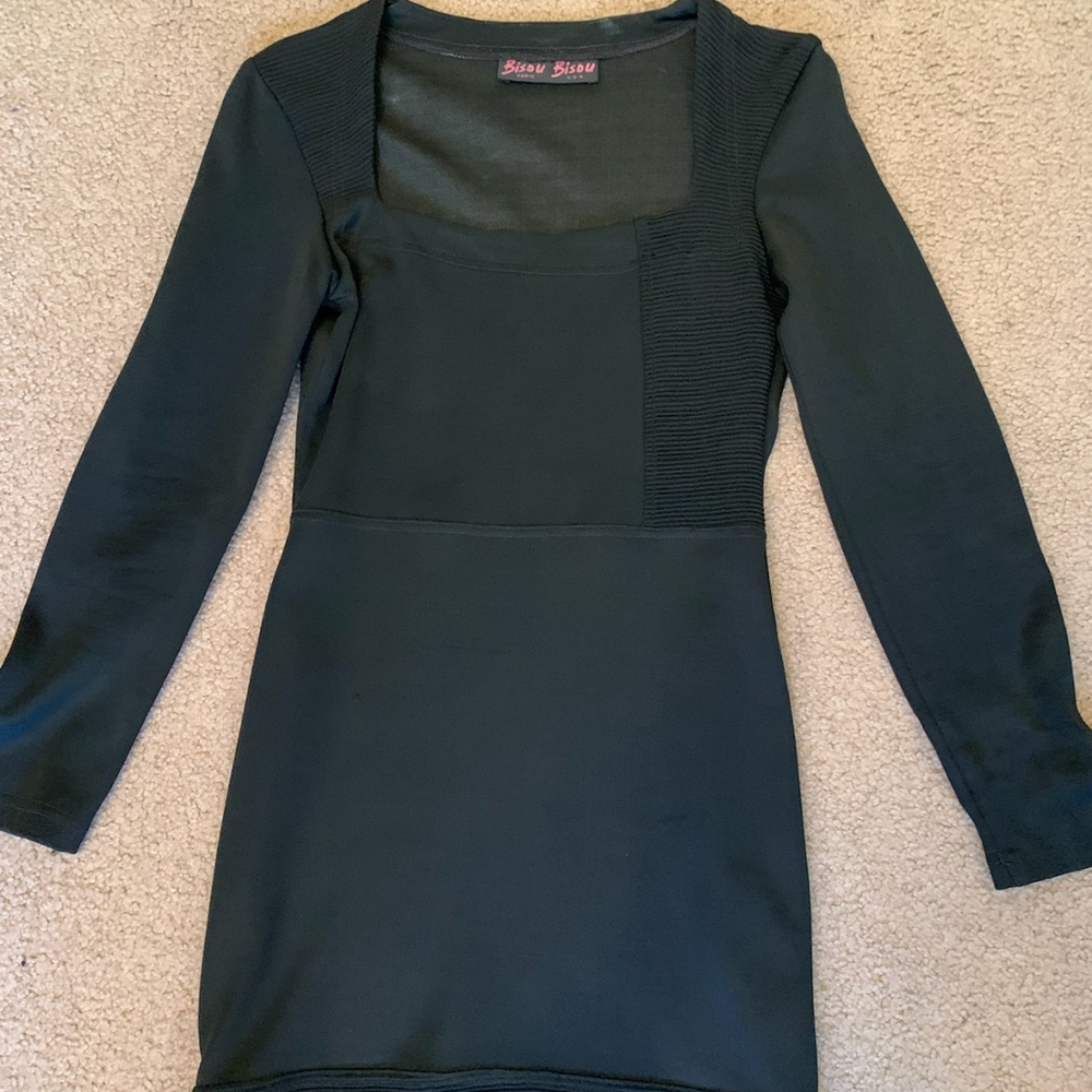Dress - Picture 1 of 3